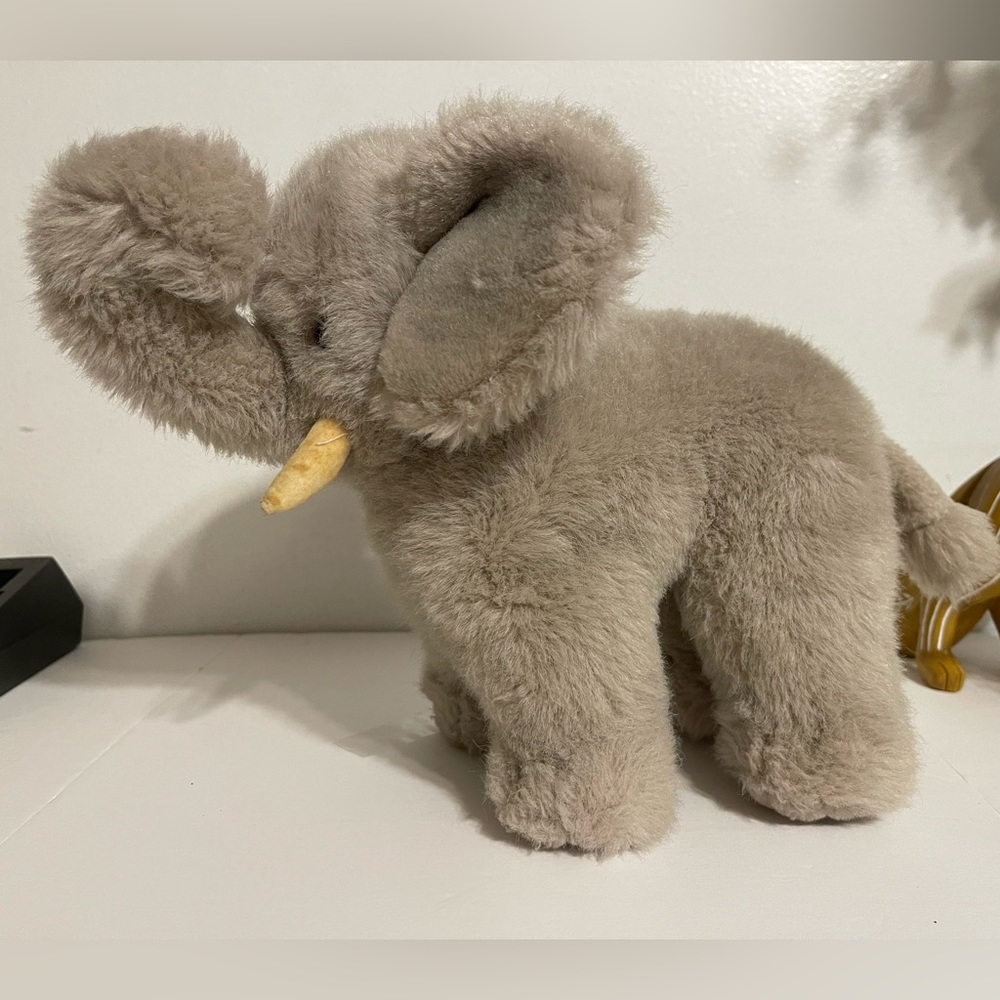 Vintage Gund INC. Nosey Elephant Plush 10" Lovey Gray Stuffed Animal 1986 Tusks
